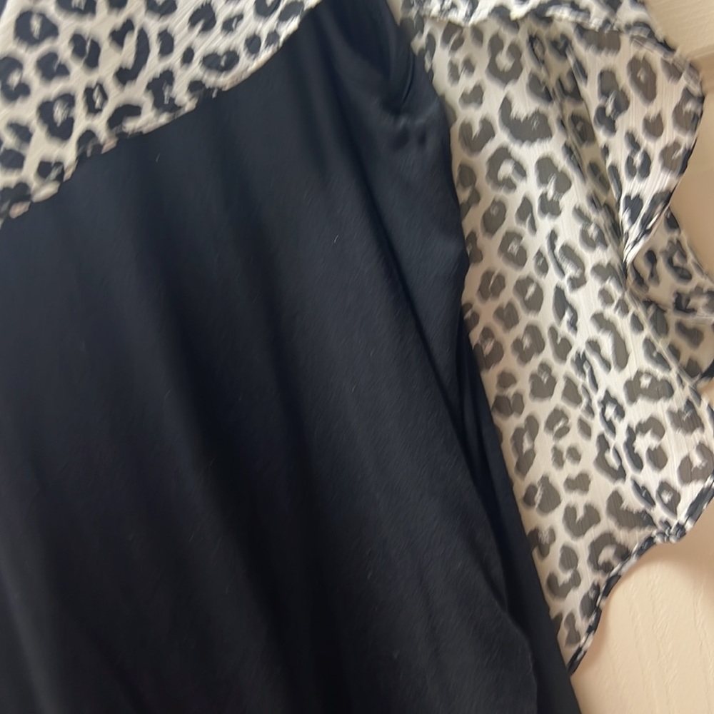 NWT blouse - Picture 3 of 3